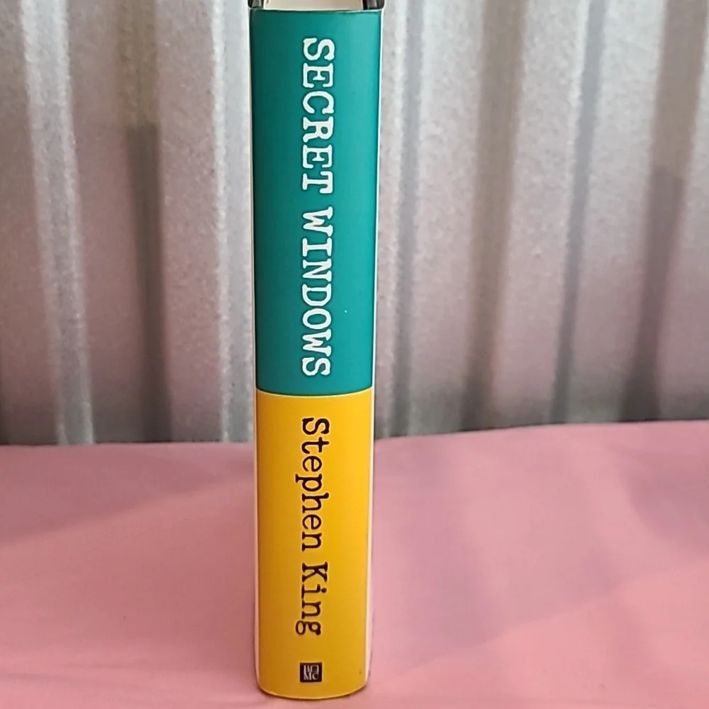 Secret Windows; Essays and Fiction on the Craft of Writing By Steven King - Picture 3 of 5